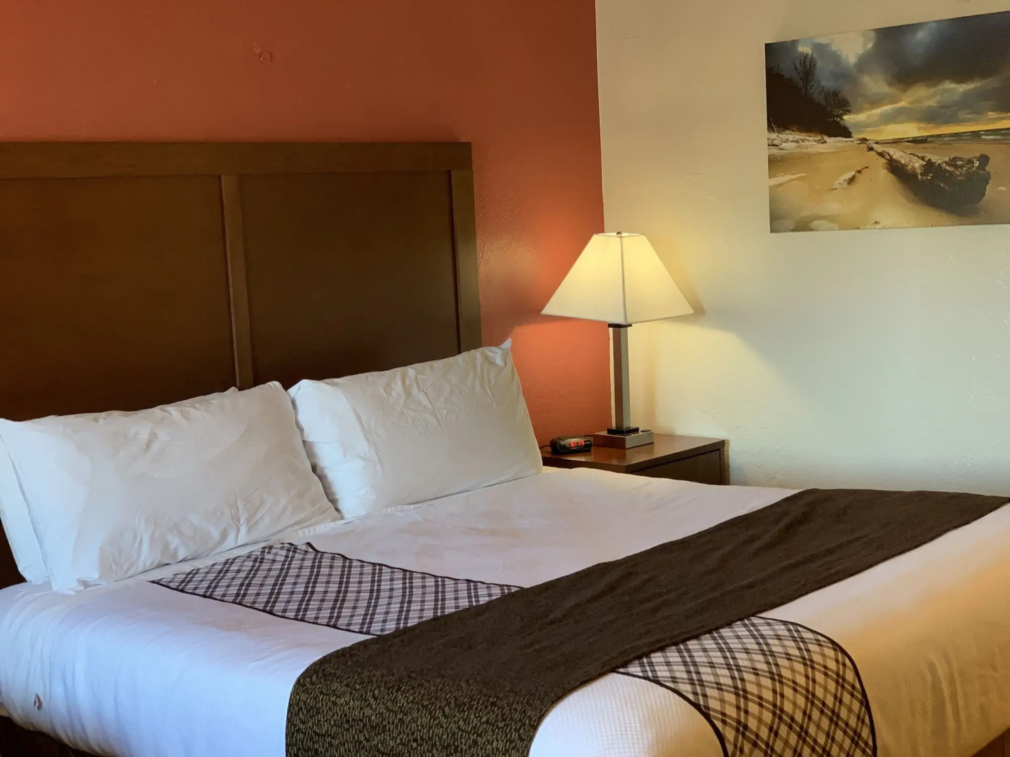 Red Carpet Inn Medford