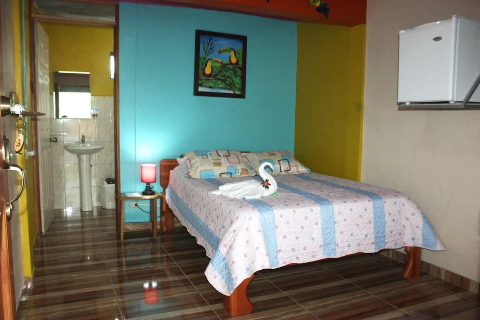 Cabinas Cascada Rio Celeste