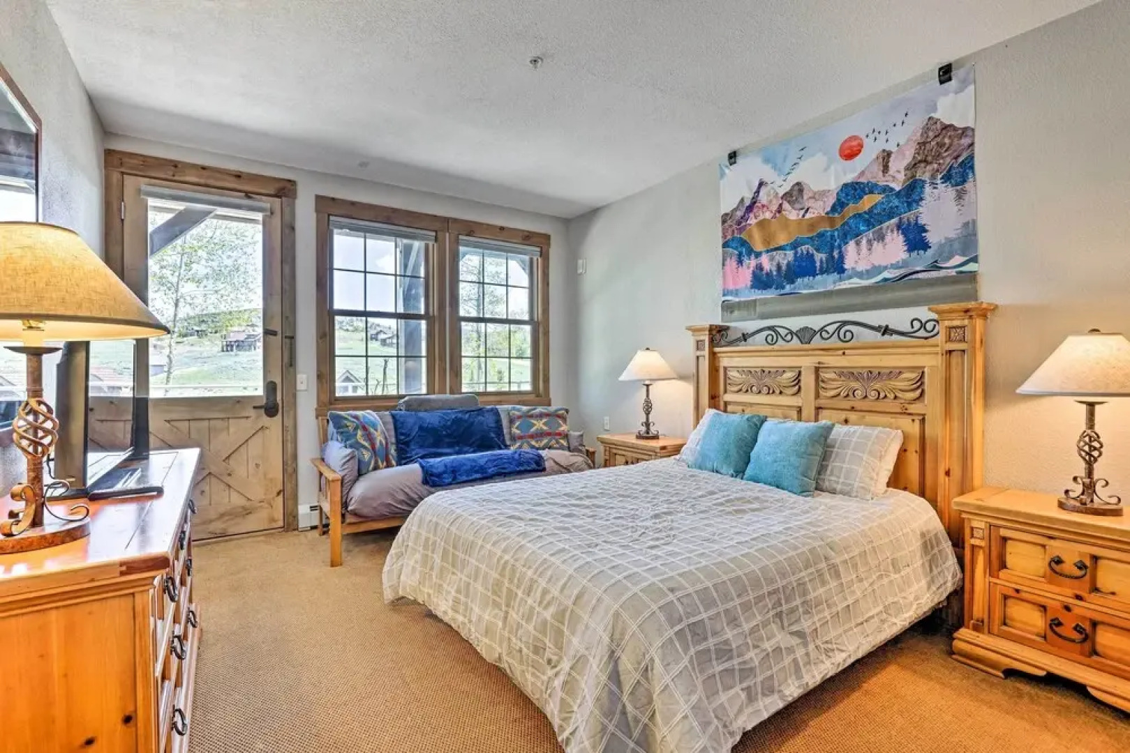 Idyllic Condo w/ Grill < 1 Mi to Granby Ranch