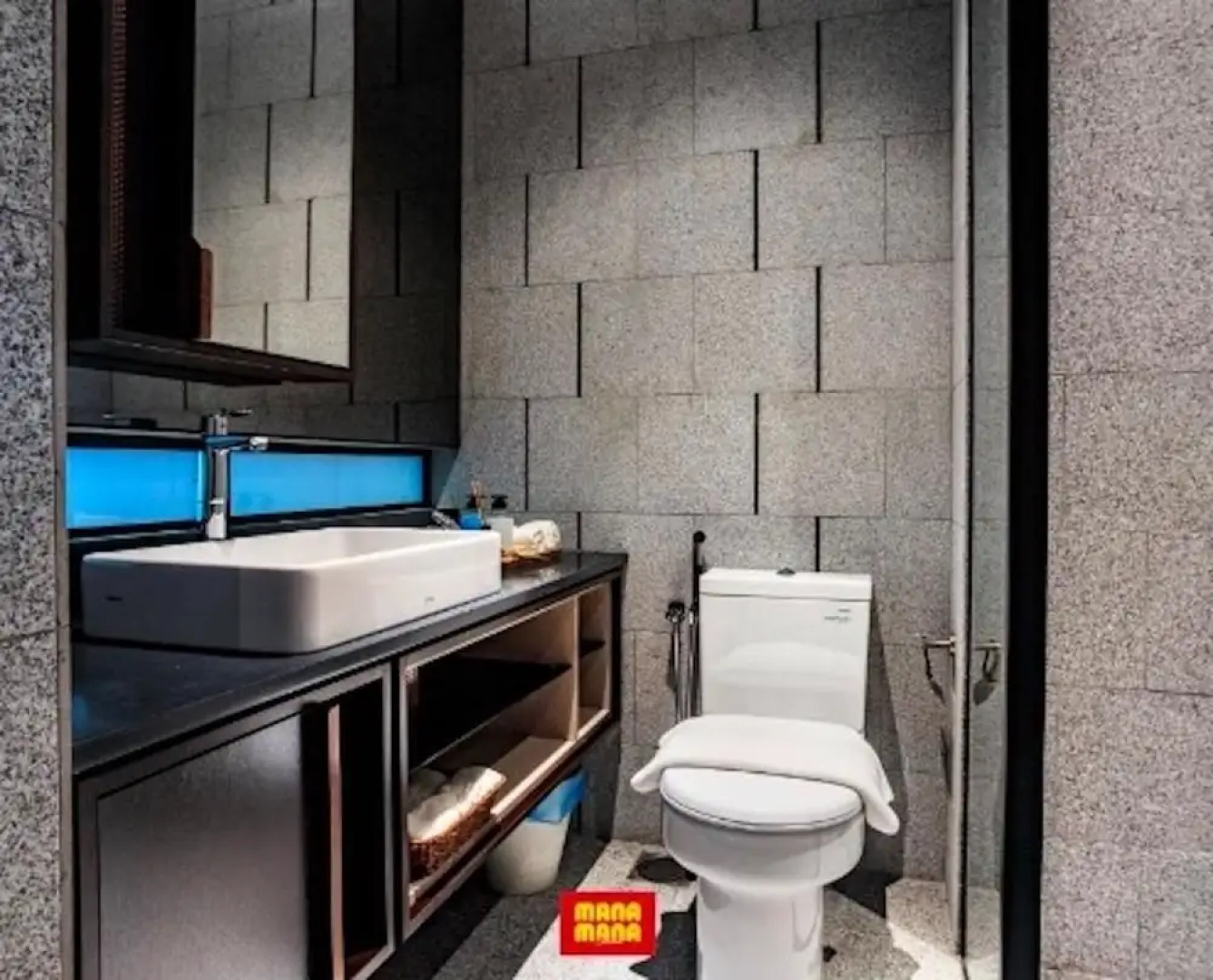 Mana-Mana Suites at Scarletz KLCC