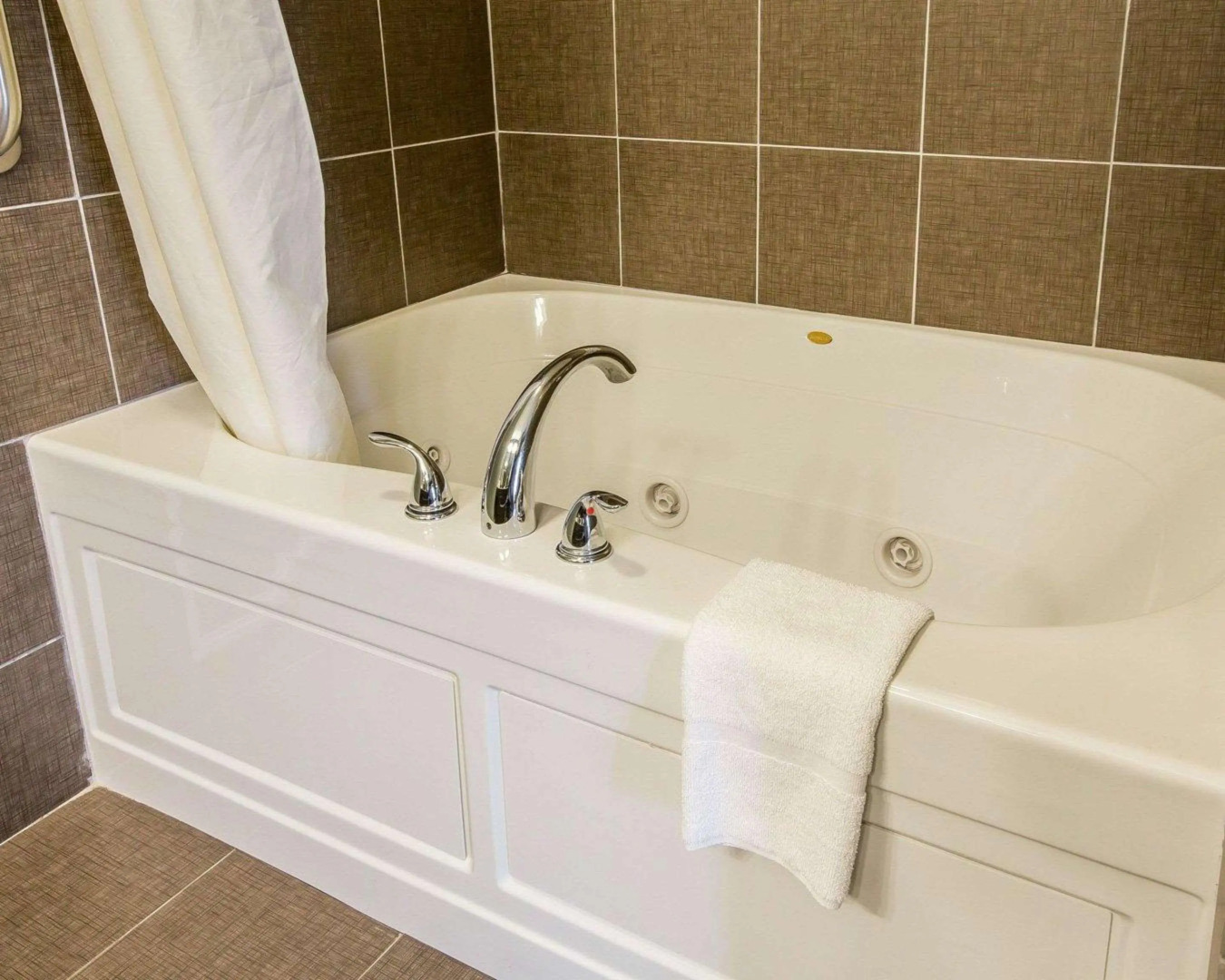 Sleep Inn & Suites Queensbury - Lake George