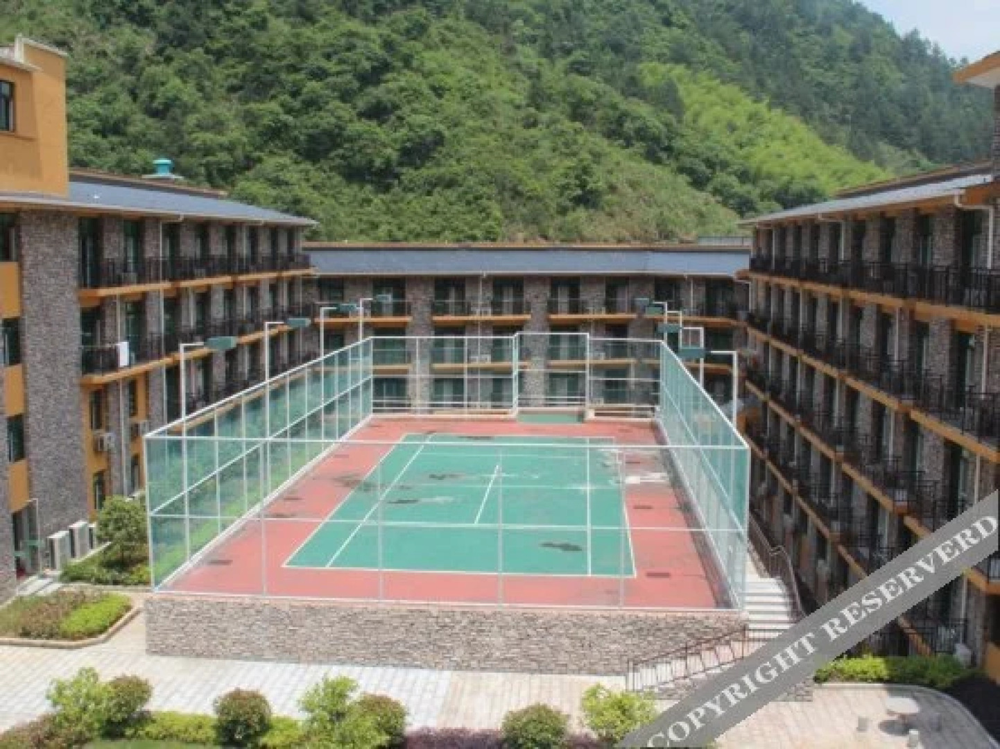 Wolong International Hotel