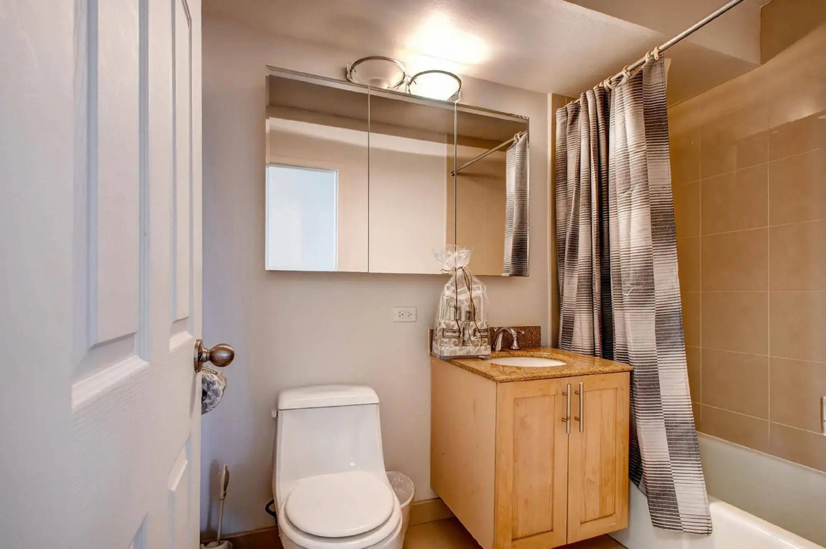 Global Luxury Suites at the Commonwealth