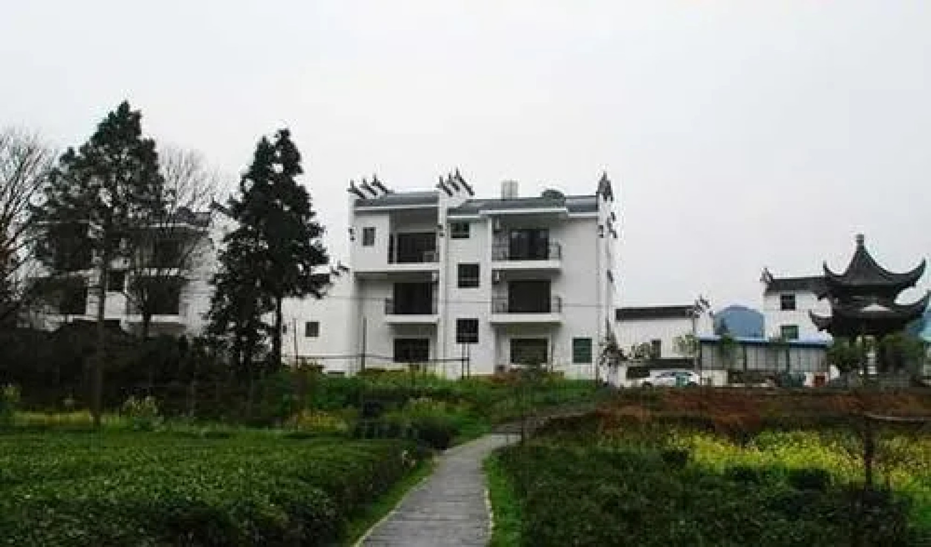 Wuyuan Huayuan Mountain Villa