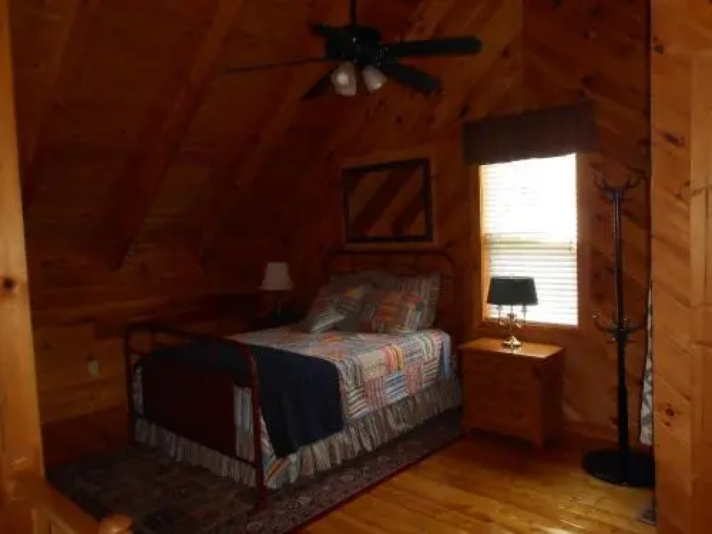 Cardinal Nest Cabin 80