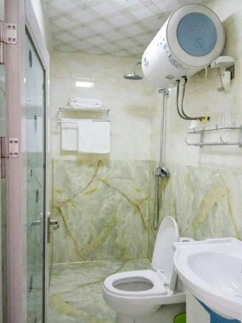 Xinglong Jiahong Inn