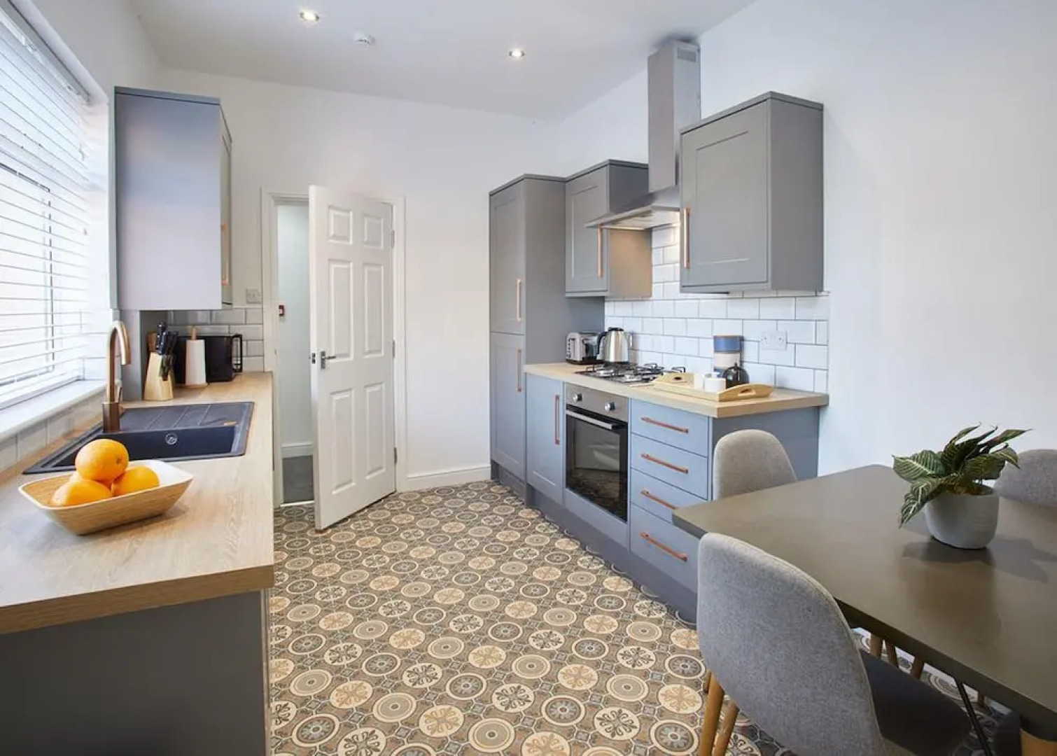 The Ruby Retreat Apartment