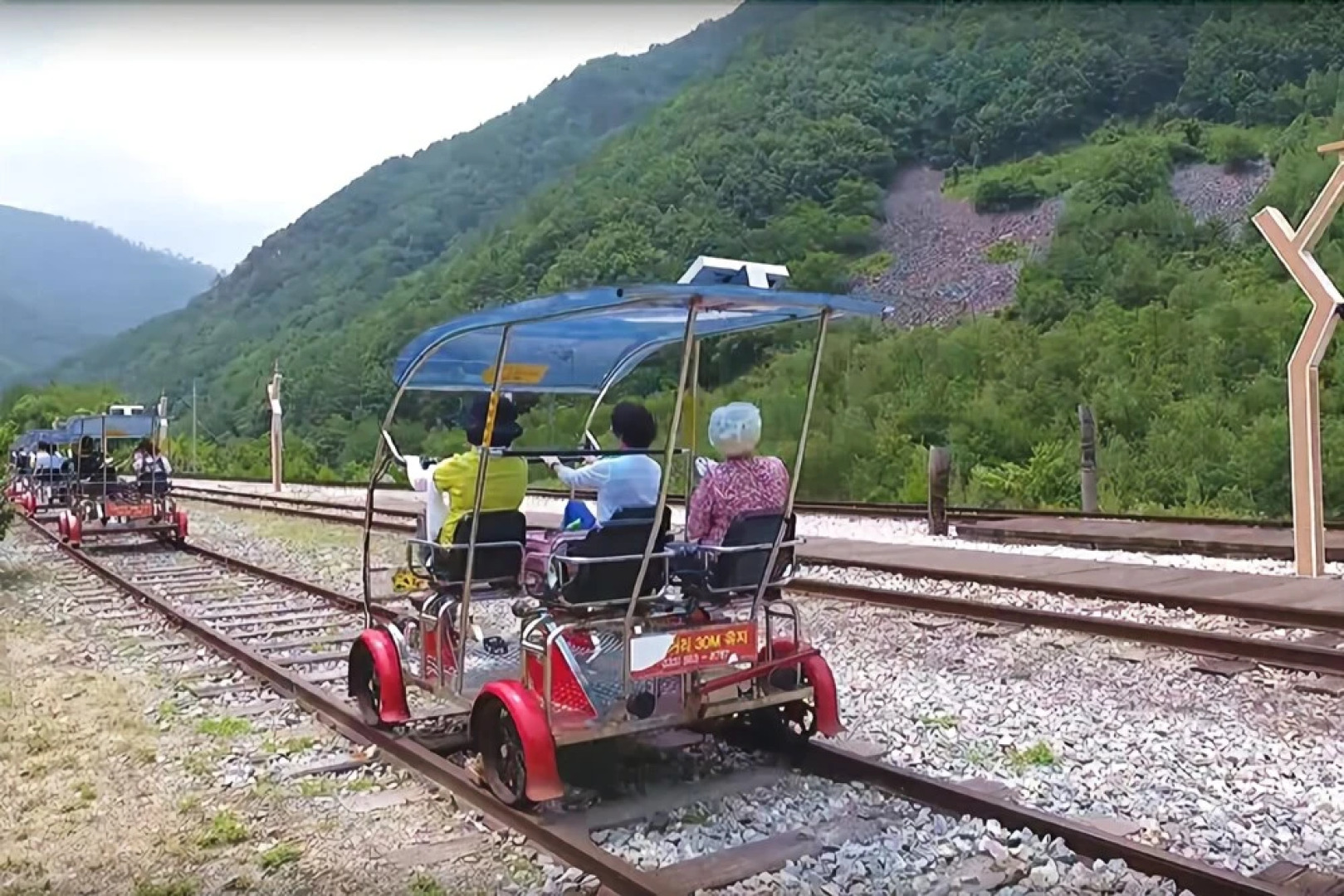 Jeongseon Firefly Light Clay Pension