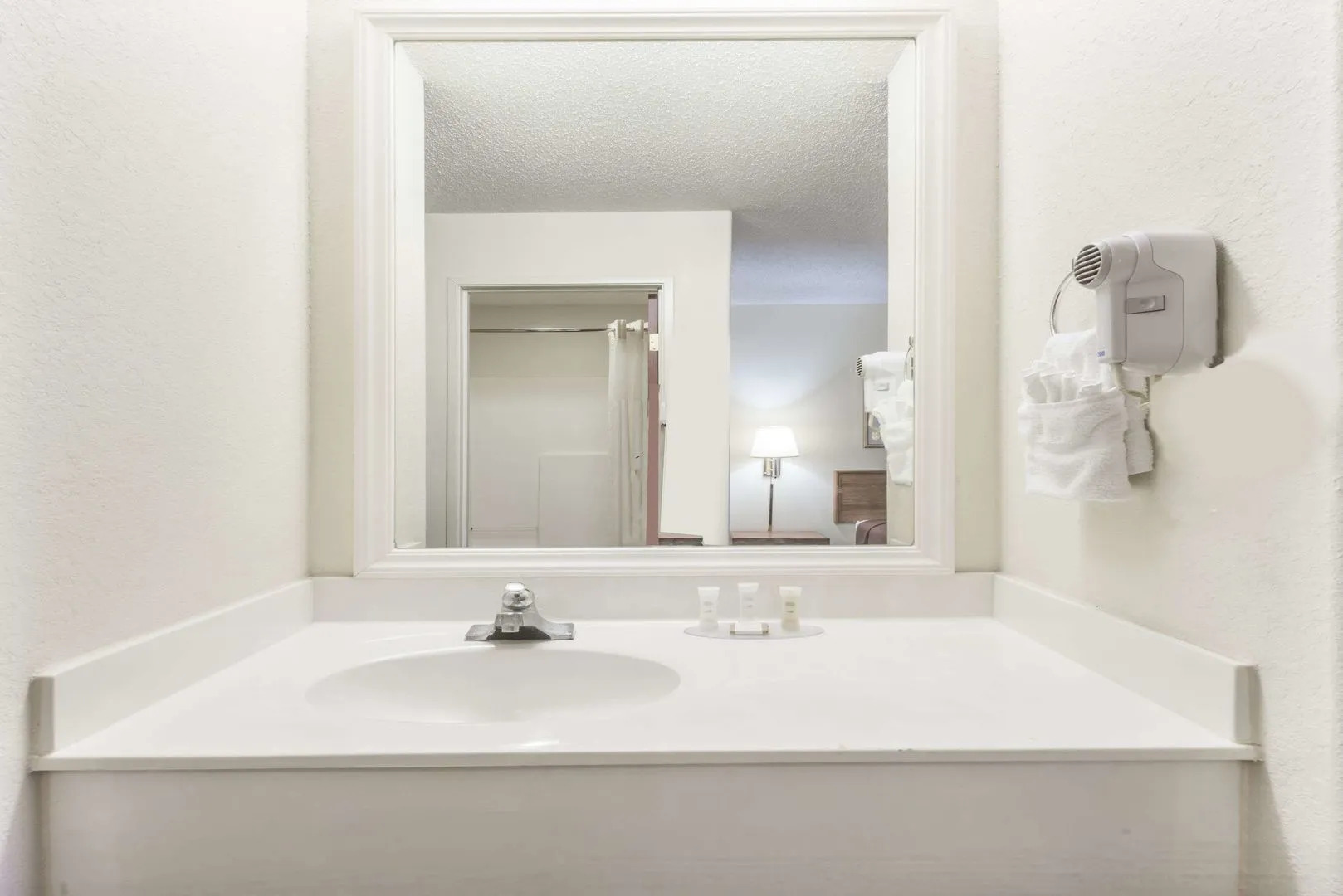 Baymont by Wyndham Iowa Lake Charles