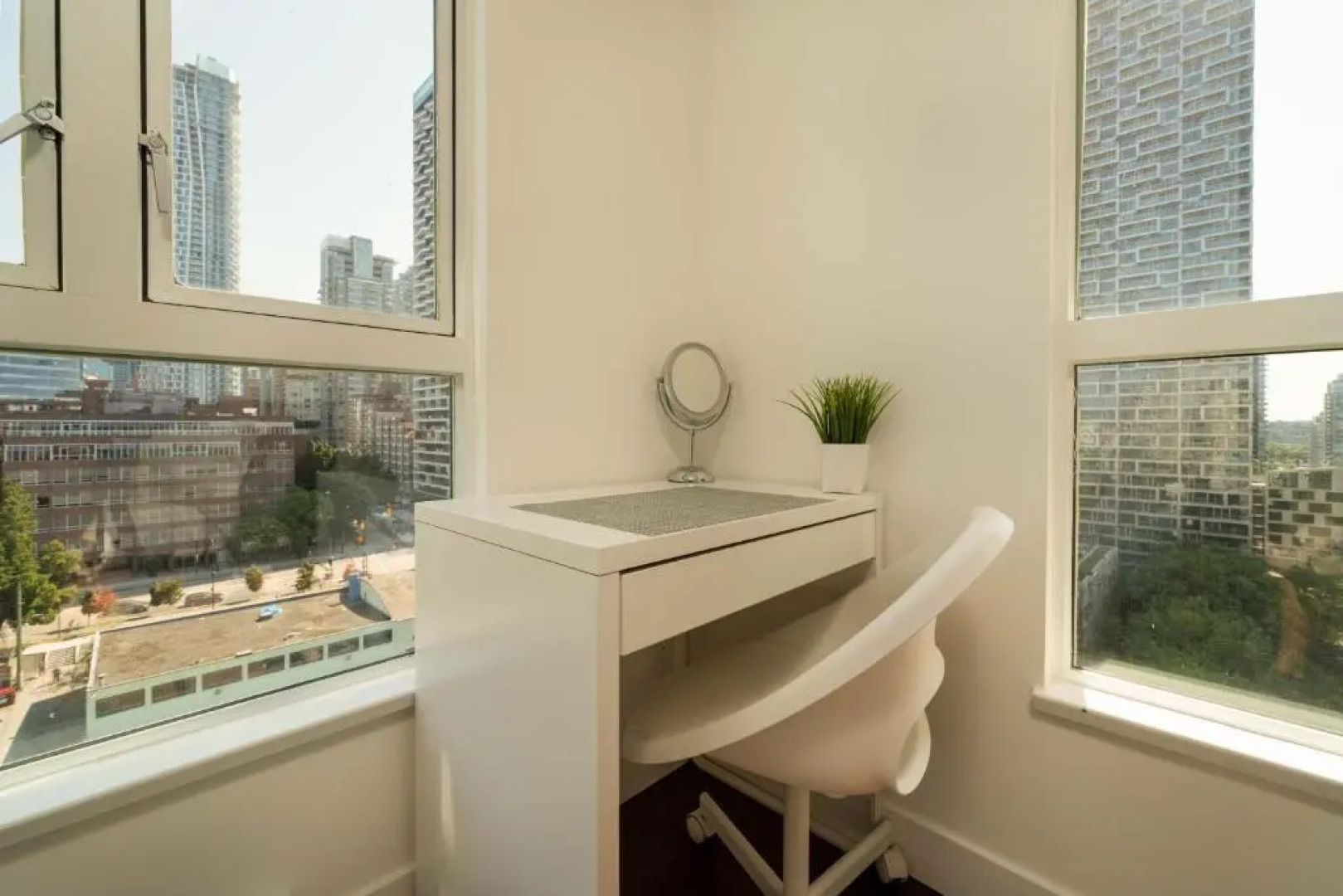 Sunset Beach Walk 2BD+2BA+1PRK Yaletown