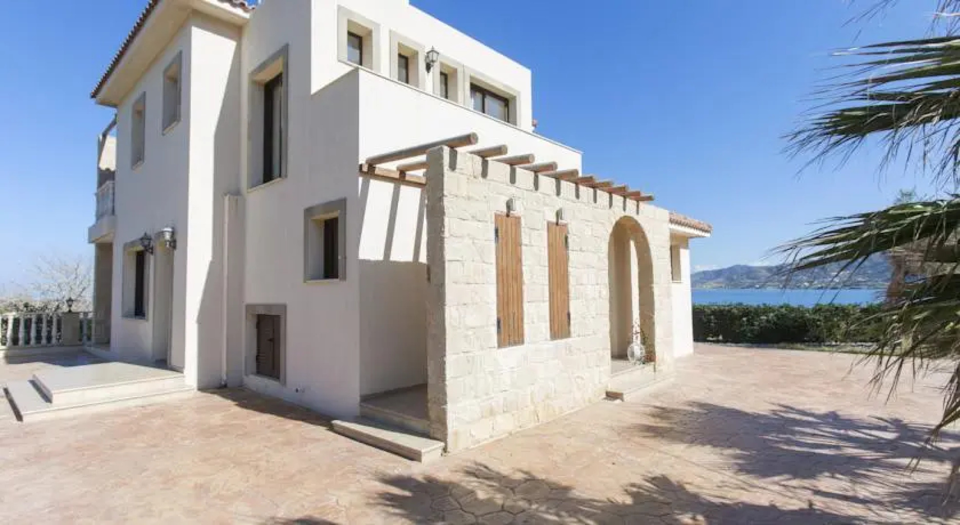 Petros Seashore Villa