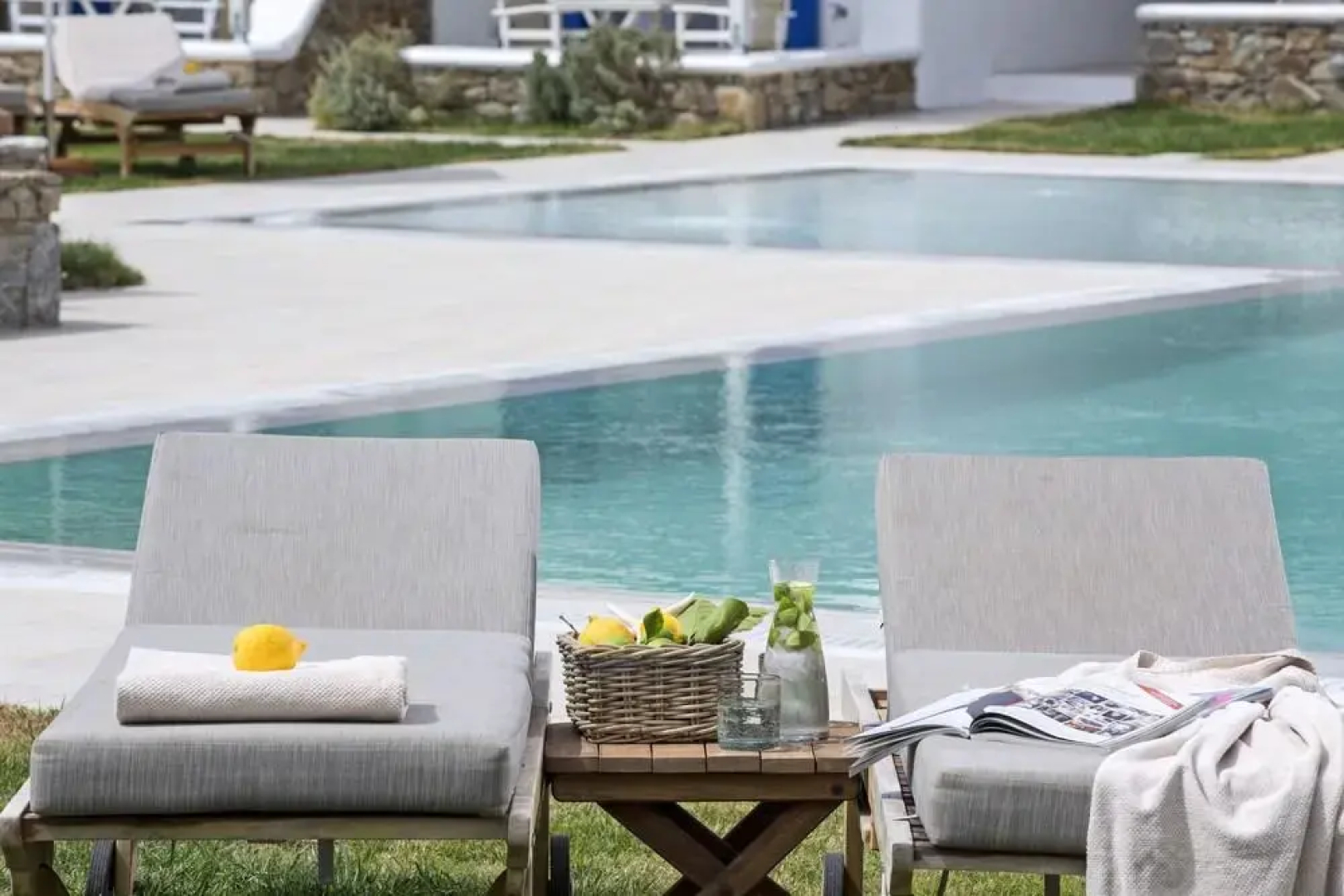 Kostantis Summer Villas and Suites