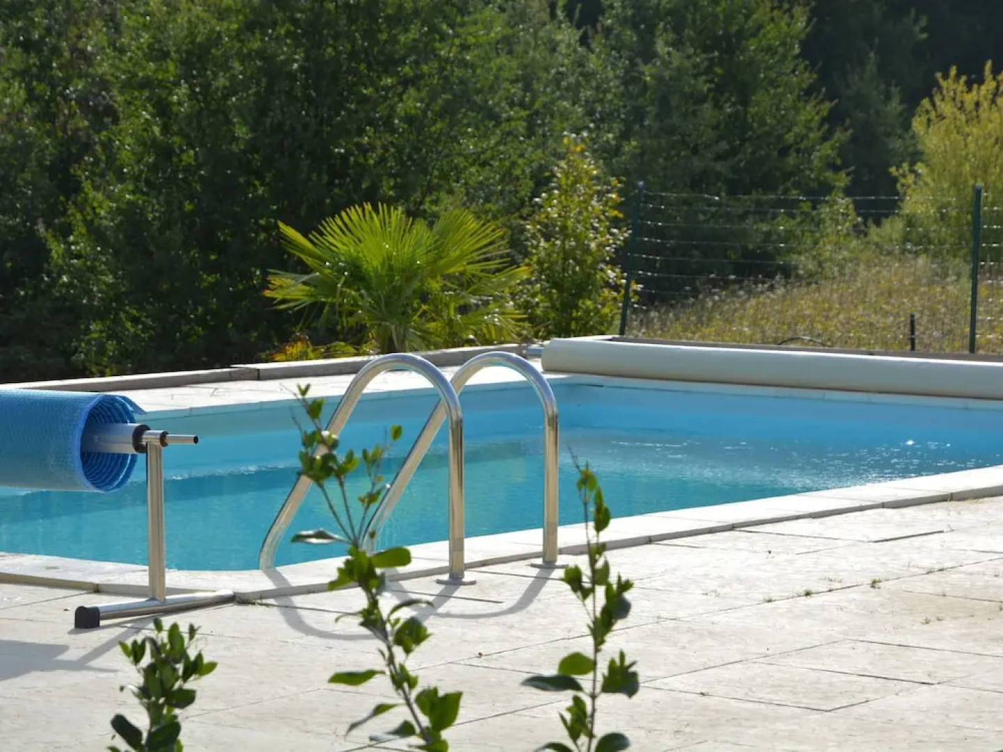 Paradise for All, With Private Pool, Trampoline, Table Tennis, Sports Field