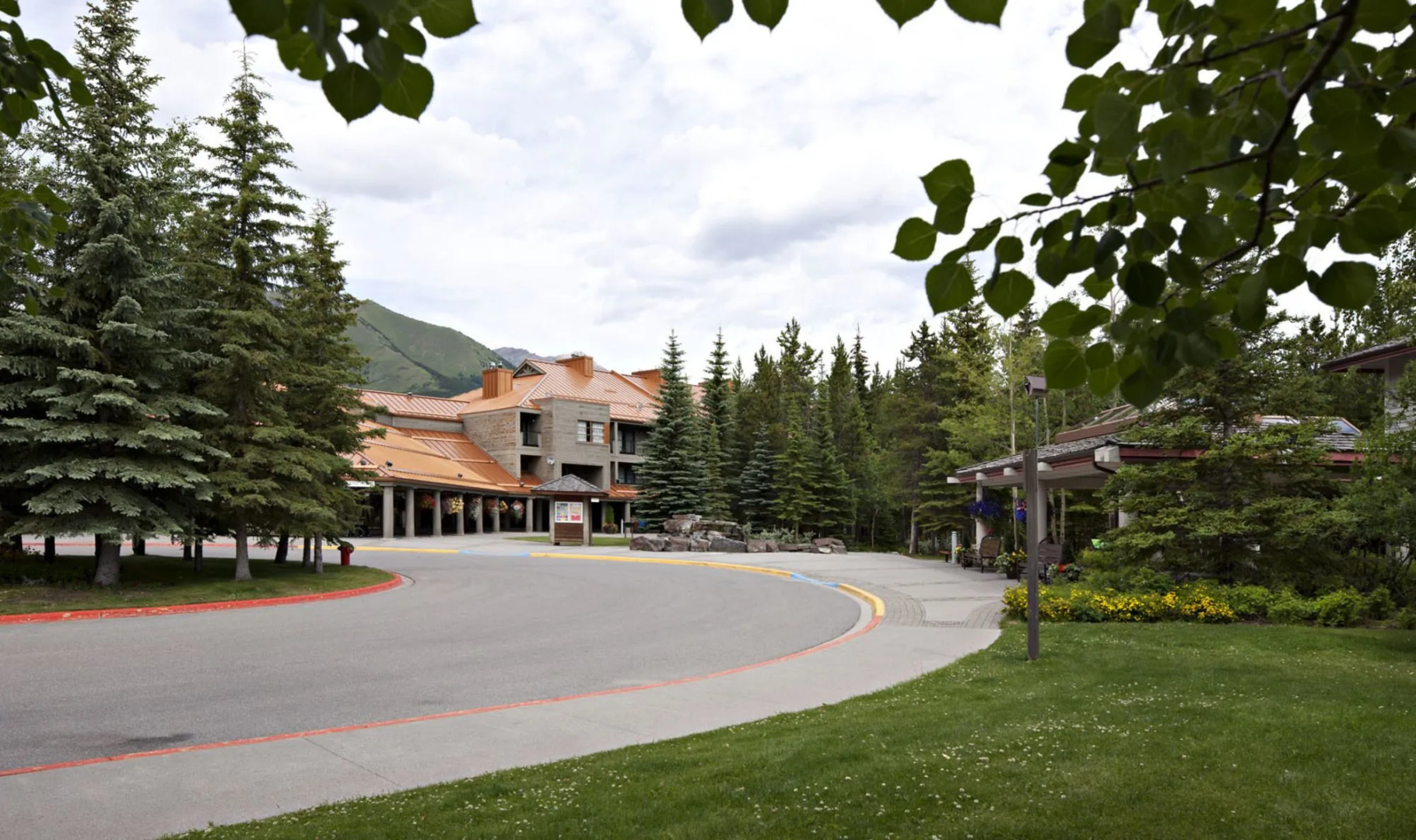 Mount Kidd Manor at Kananaskis