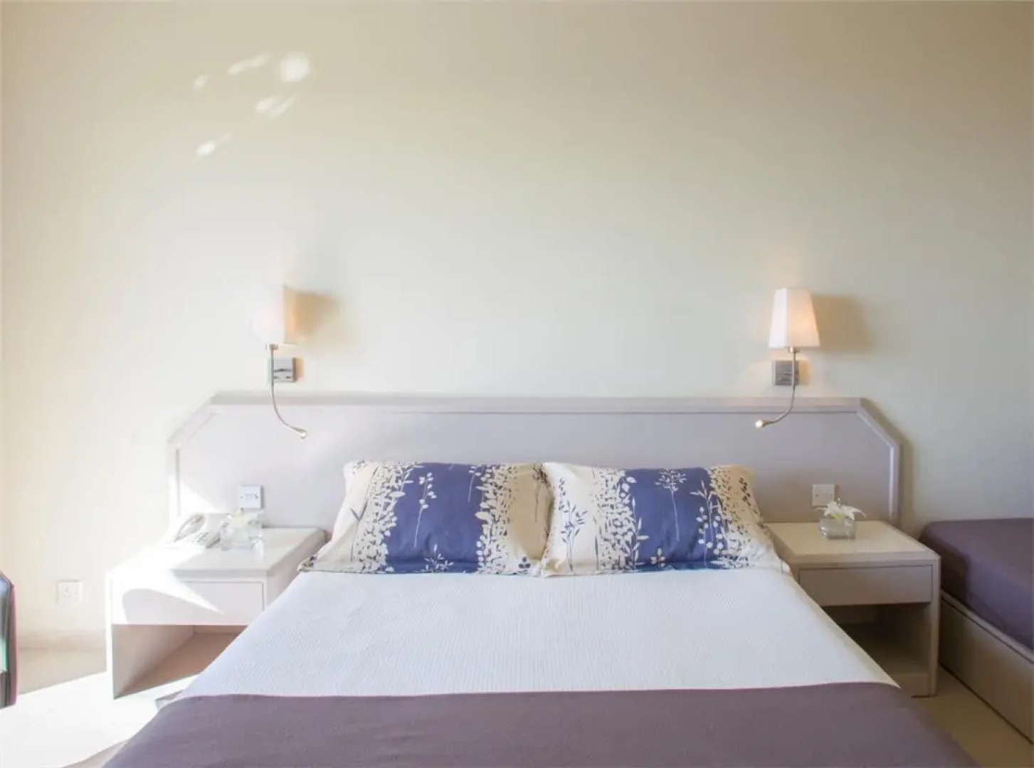 Louis Imperial Beach Hotel