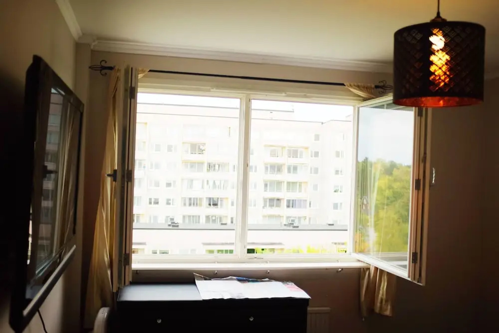 Central - 2 Bedroom Apartment