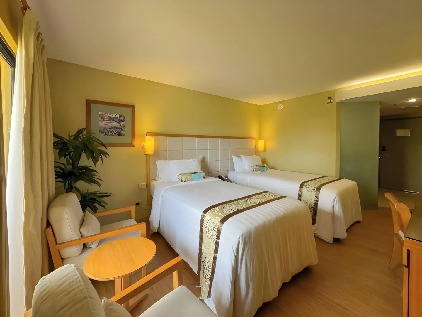 Guam Plaza Resort