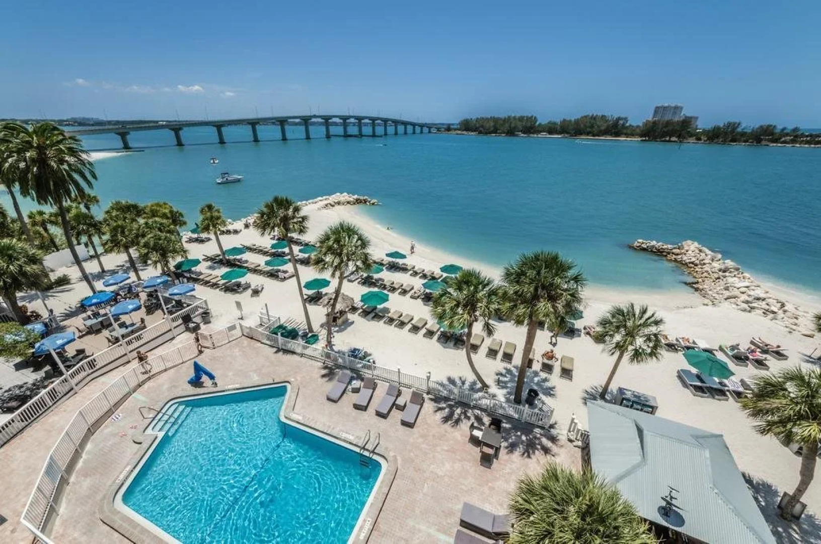 DreamView Beachfront Hotel & Resort