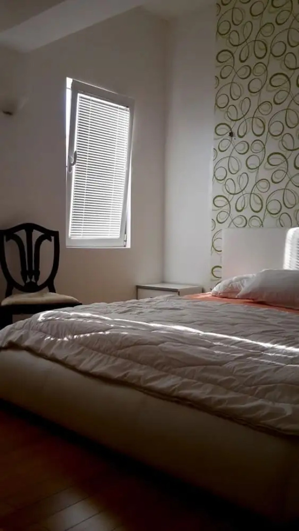 Luxurious 3-Bed Penthouse with Stunning View