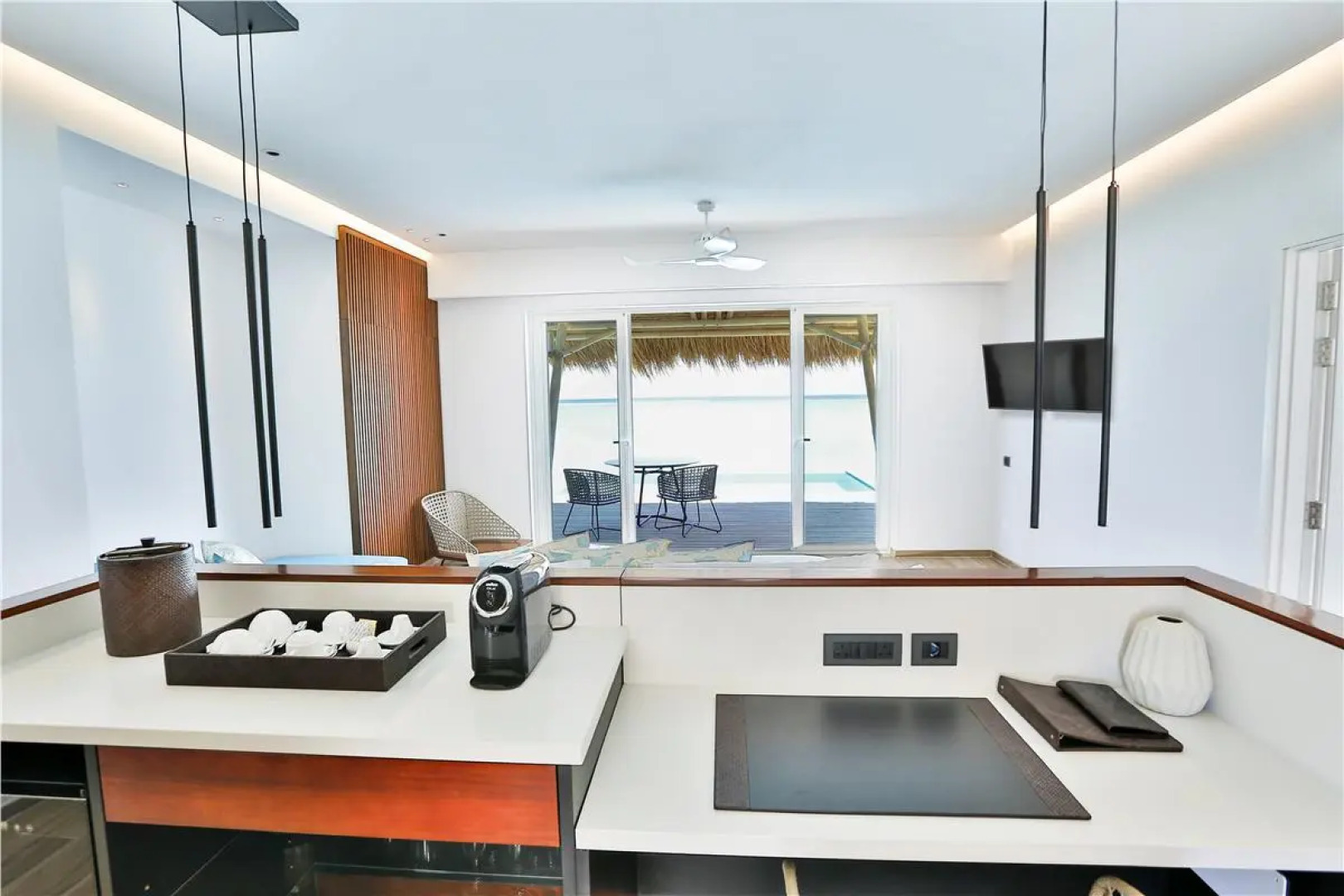 Курорт Emerald Maldives Resort & Spa