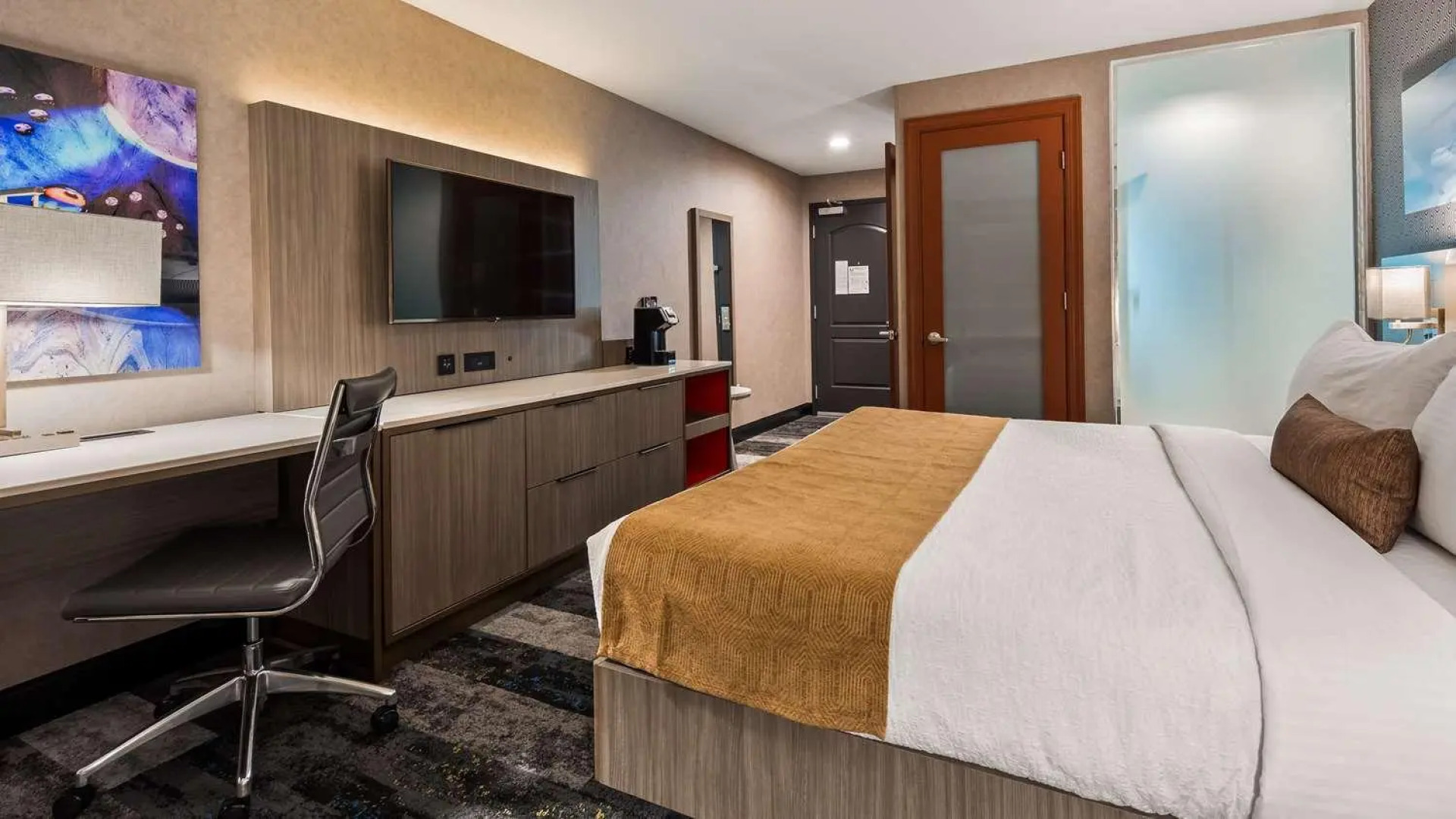 Best Western Premier NOHO Inn