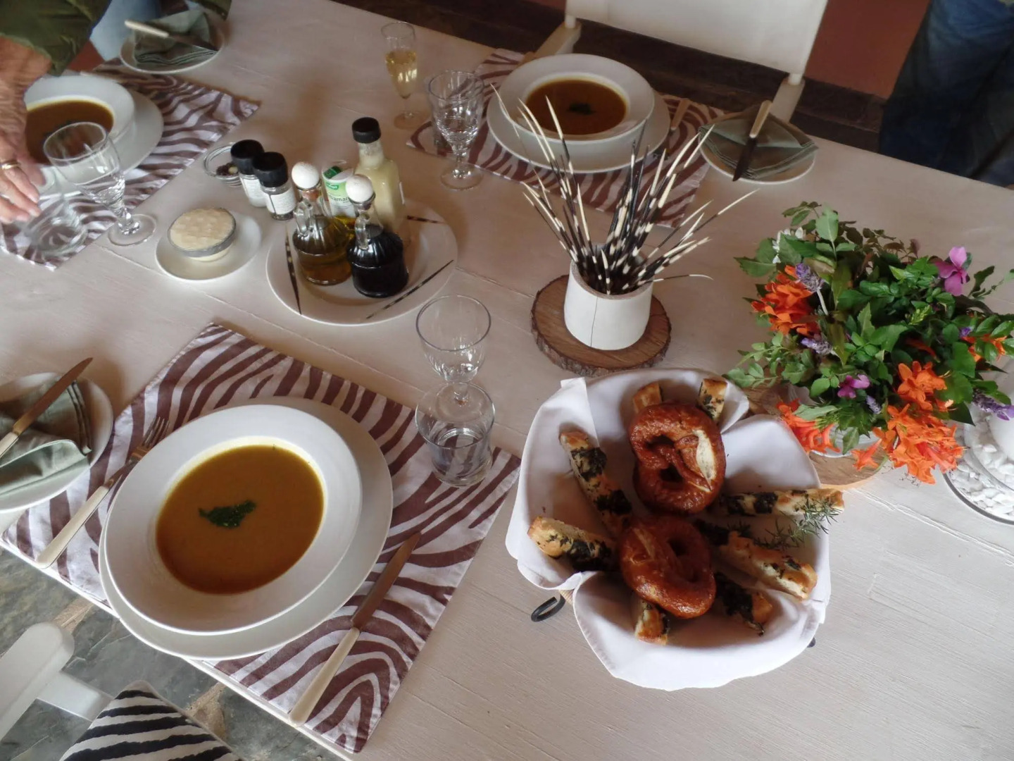 Zebras Crossing Lodge