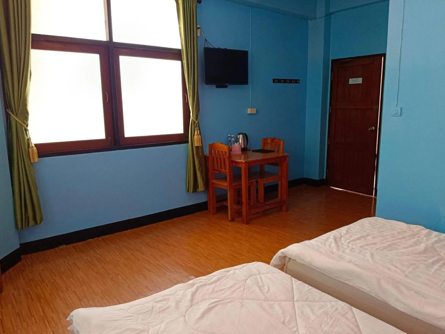 Royal Land Mae Klong Hotel