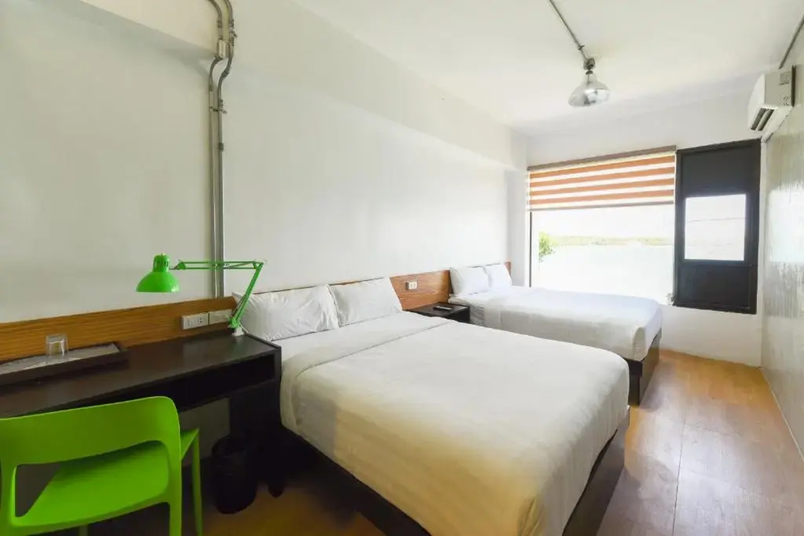 Travelbee Seaside Inn