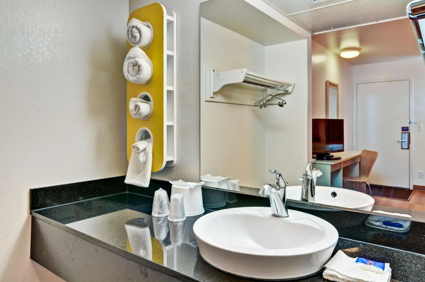 Motel 6 Pittsburgh, PA - Crafton