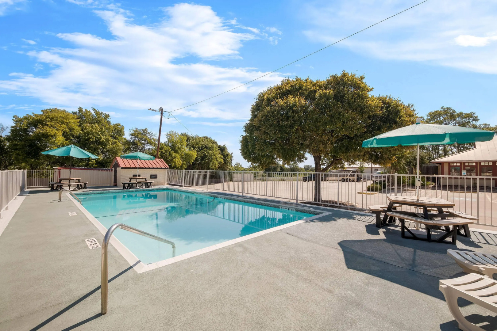 Super 8 by Wyndham Fredericksburg