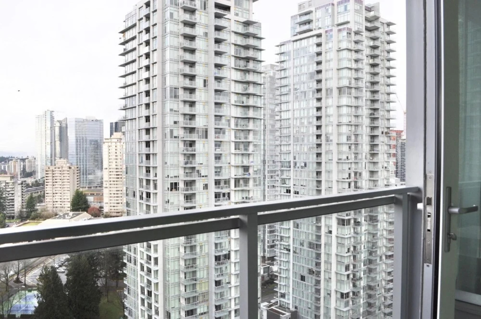 Unfurnished 2 Bedroom Condos Burnaby