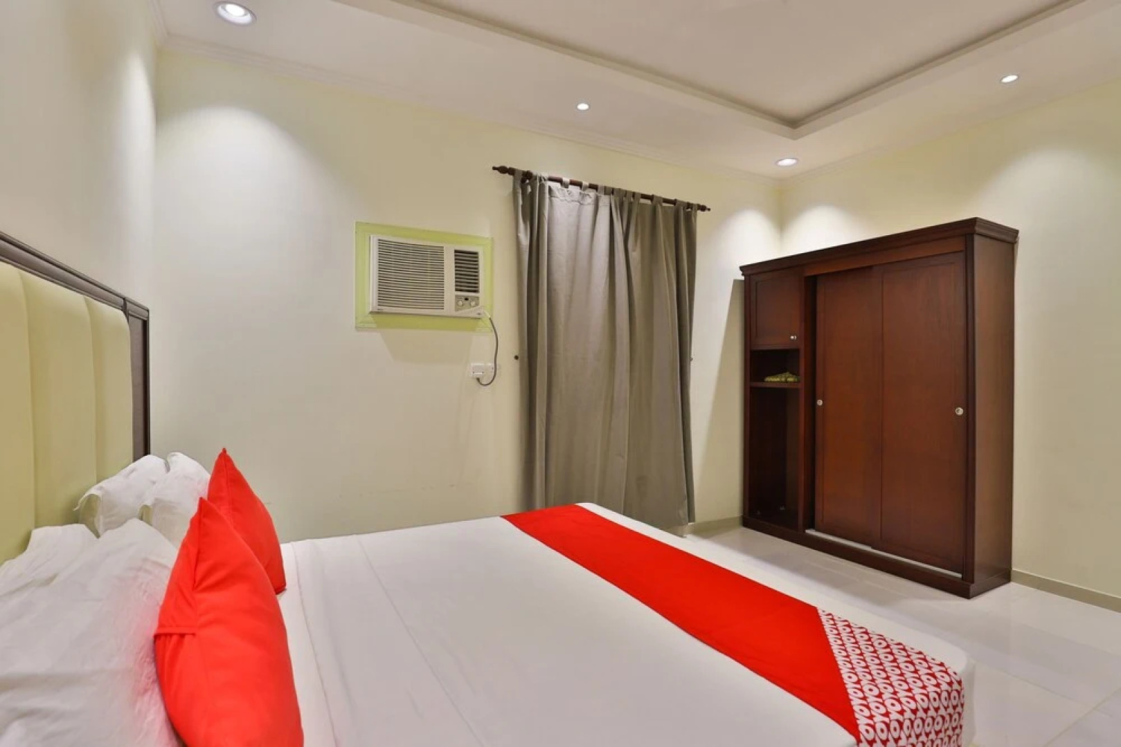 OYO 311 Dorrat Tarff Hotel