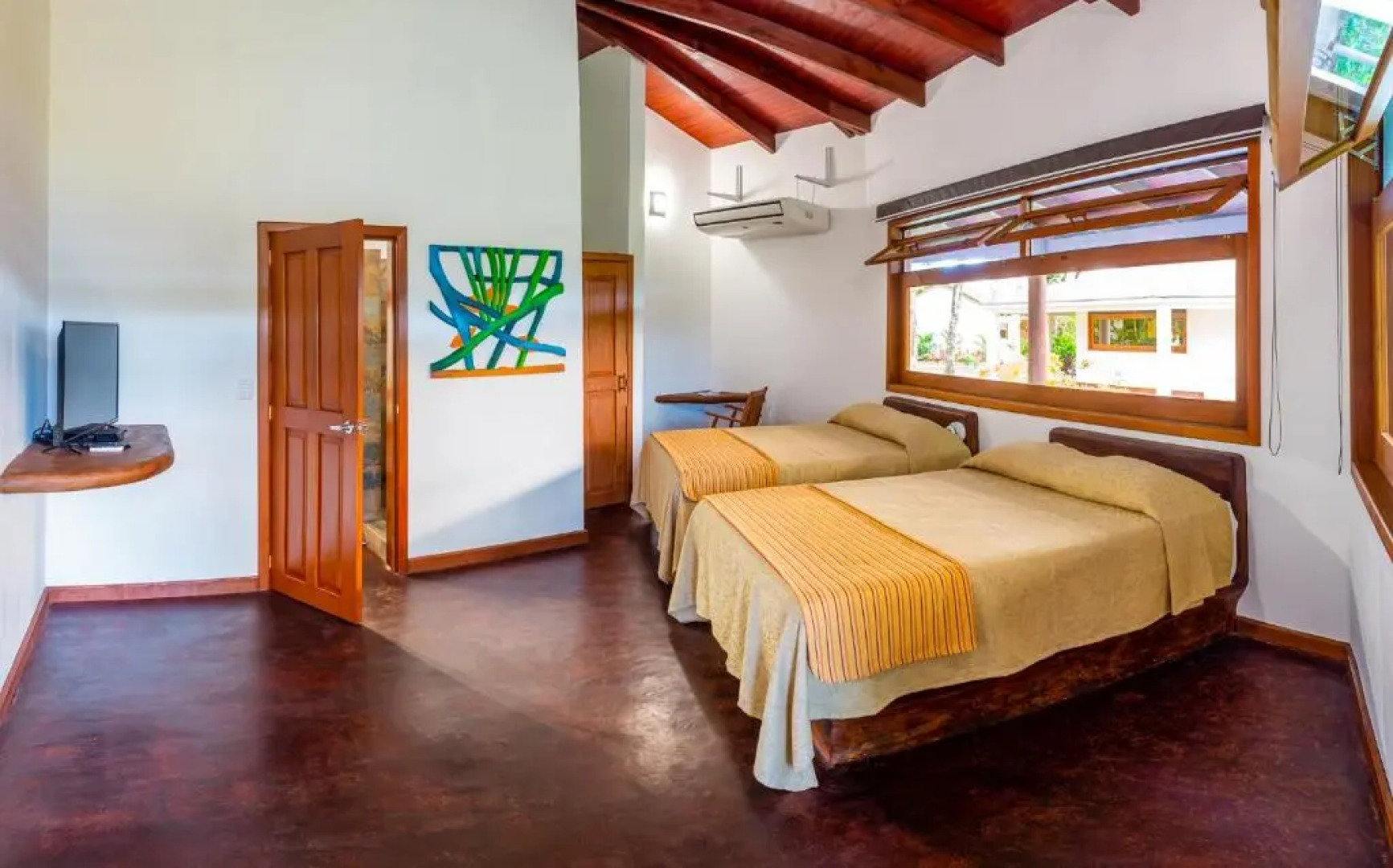 Nana Juana Hotel & Marina