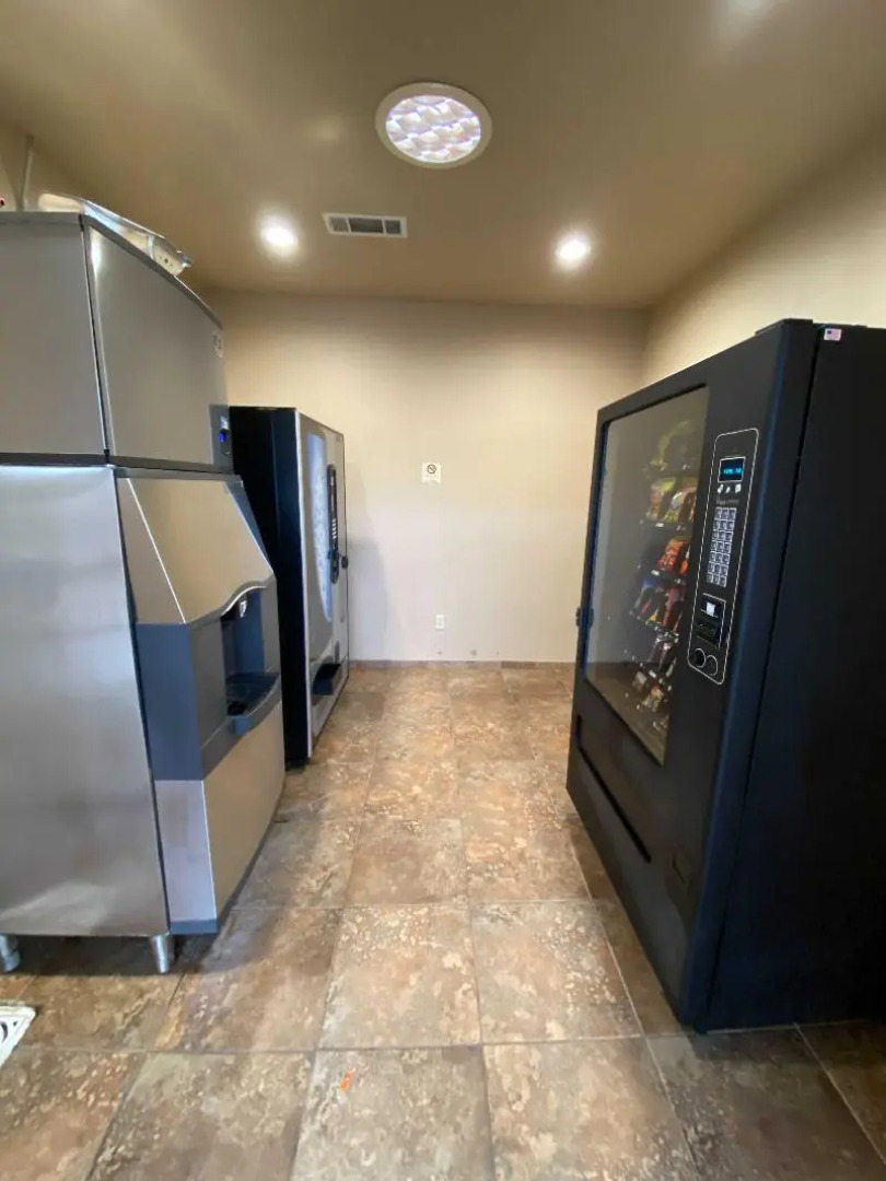 OYO Pinewood Inn & Suites Silsbee