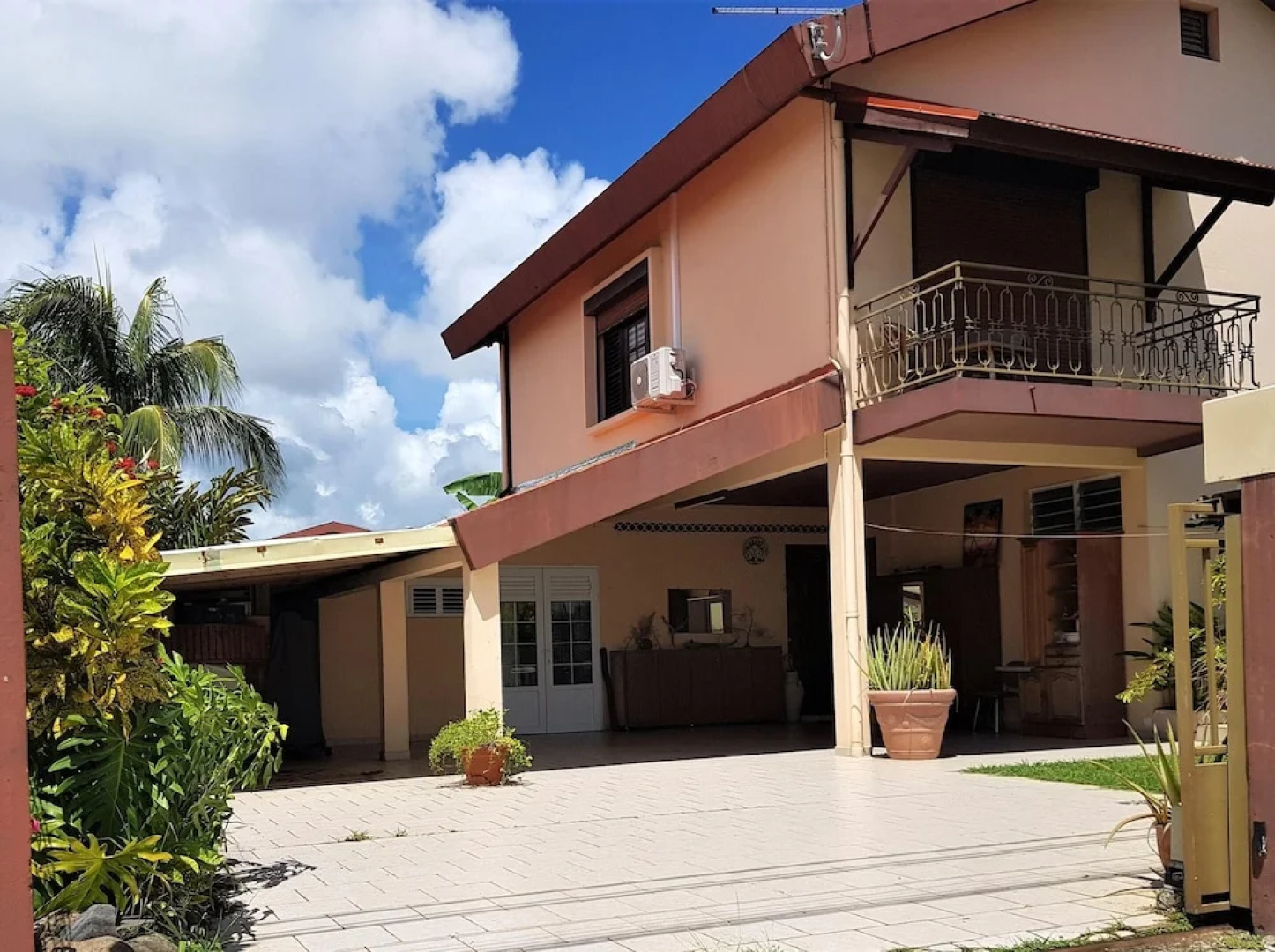 Apartment With one Bedroom in Le Lamentin, With Pool Access, Enclosed