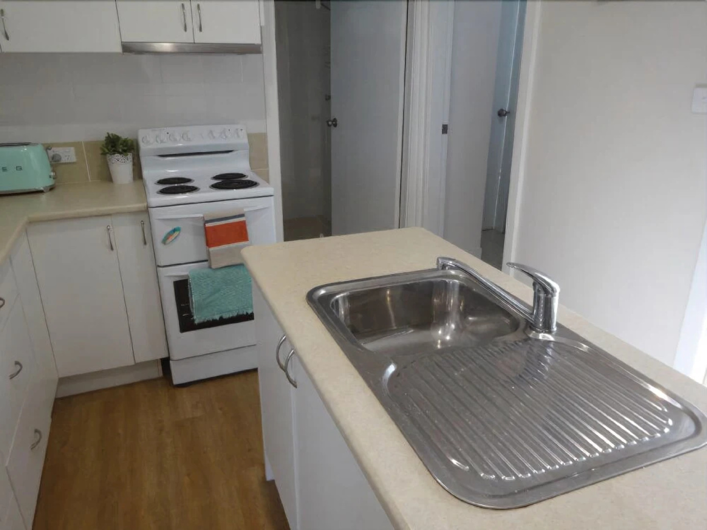 Beachside Cottage at Blacksmiths