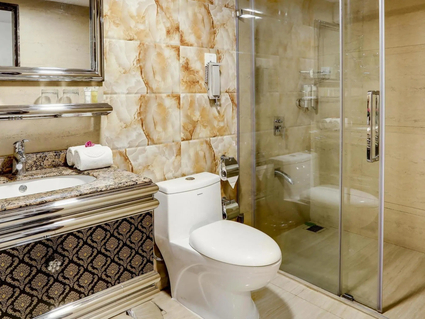 Golden Chariot Vasai - Hotel and Spa