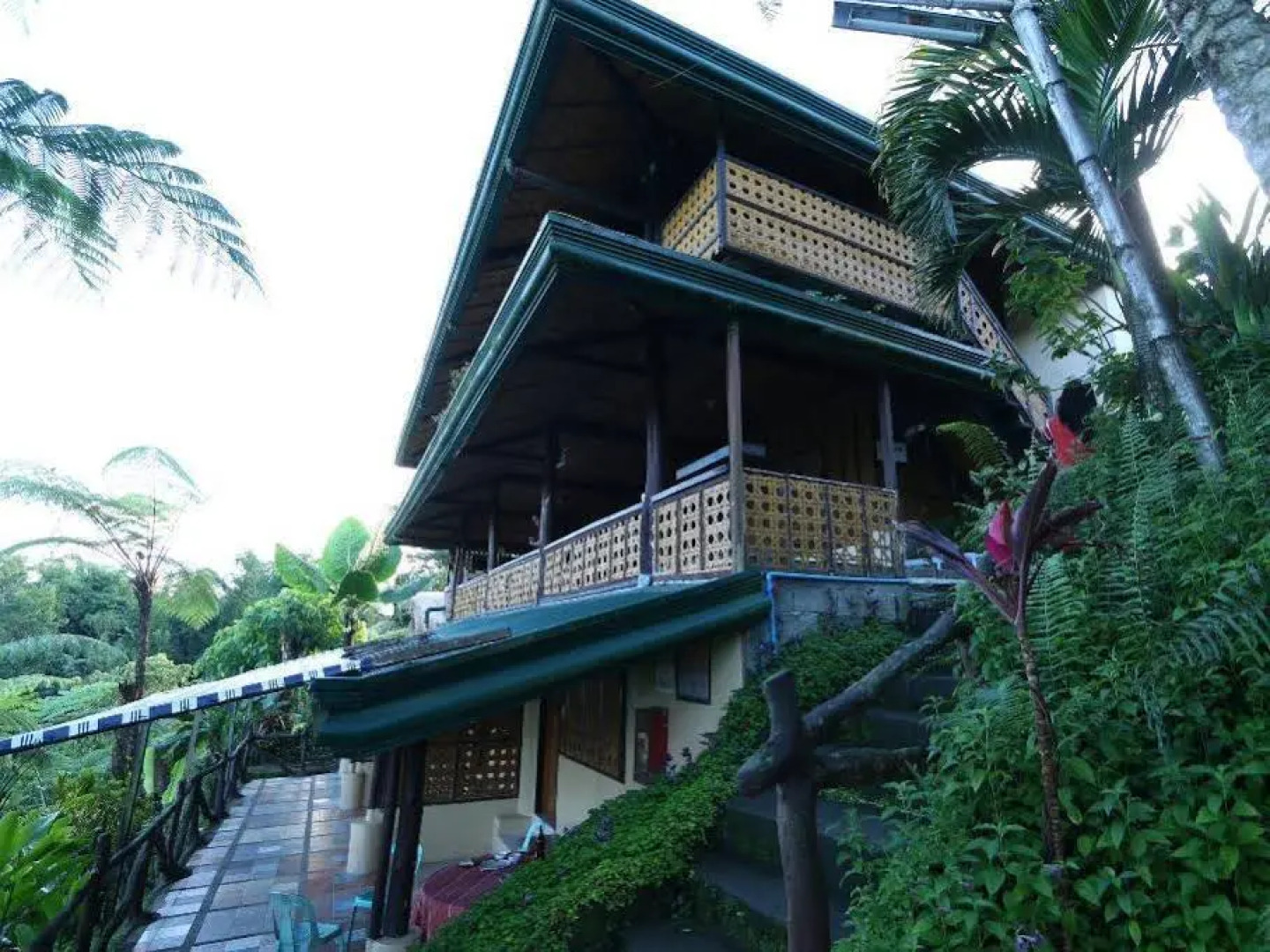 Punta Isla Lake Resort