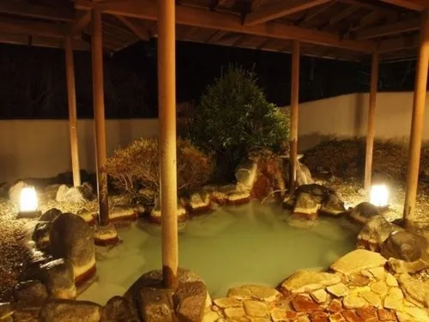 Hakone Gora Onsen Karakara