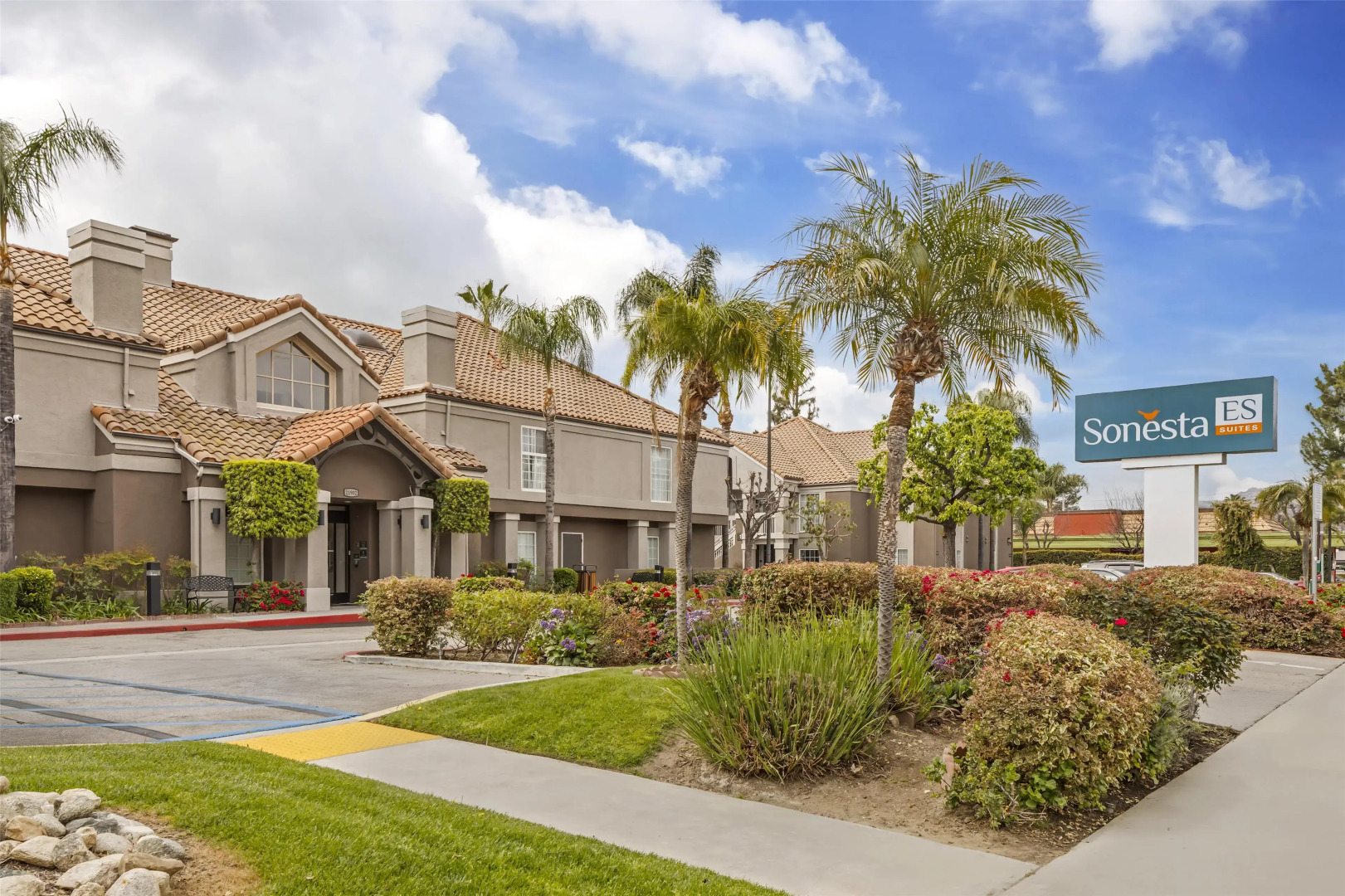 Sonesta ES Suites Chatsworth