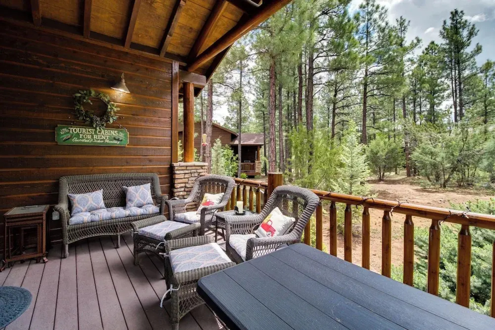 Fireside Comfort & Family Fun: Wooded Show Low Gem