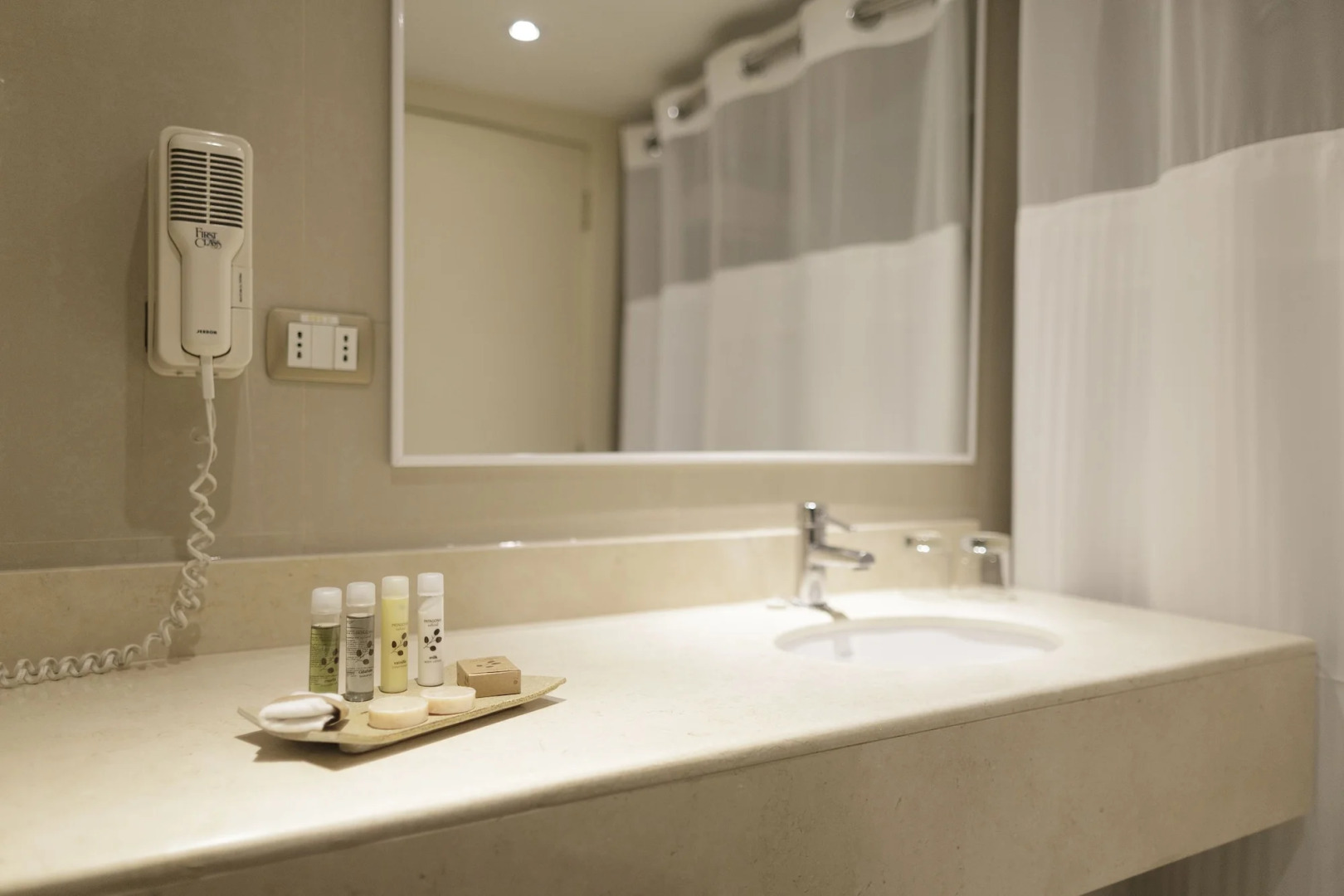 Hotel Cabo De Hornos