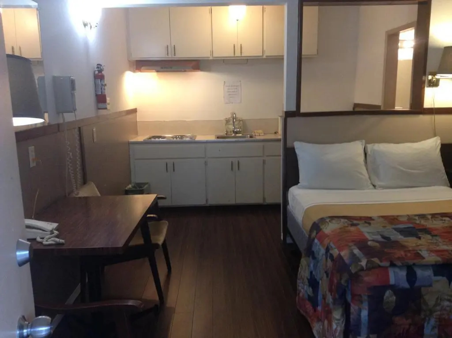 Falcon Nest Motel
