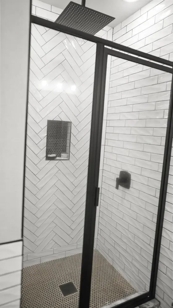 Towering Pines - 3 Beds, Near Lake, Huge Backyard