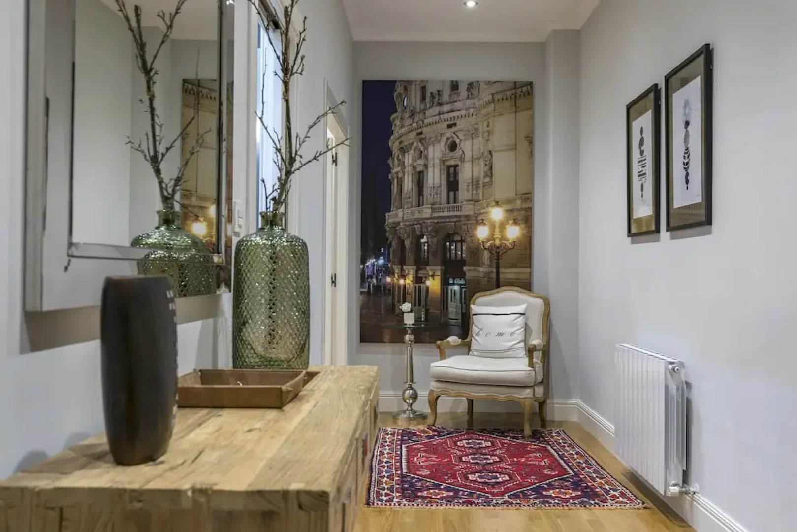 Downtown by Forever Rentals Superior Apartment With 2 Bedrooms. Parking and Wifi