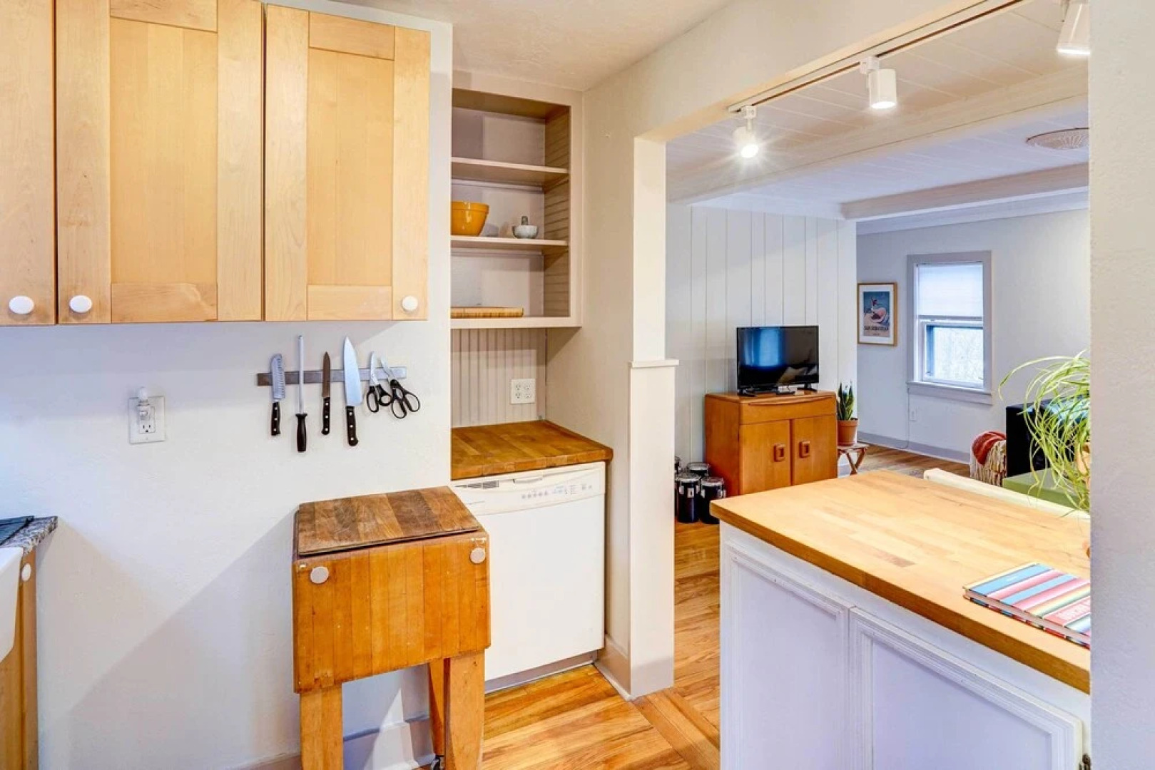 Historic Saugerties Home w/ Deck: River Views!