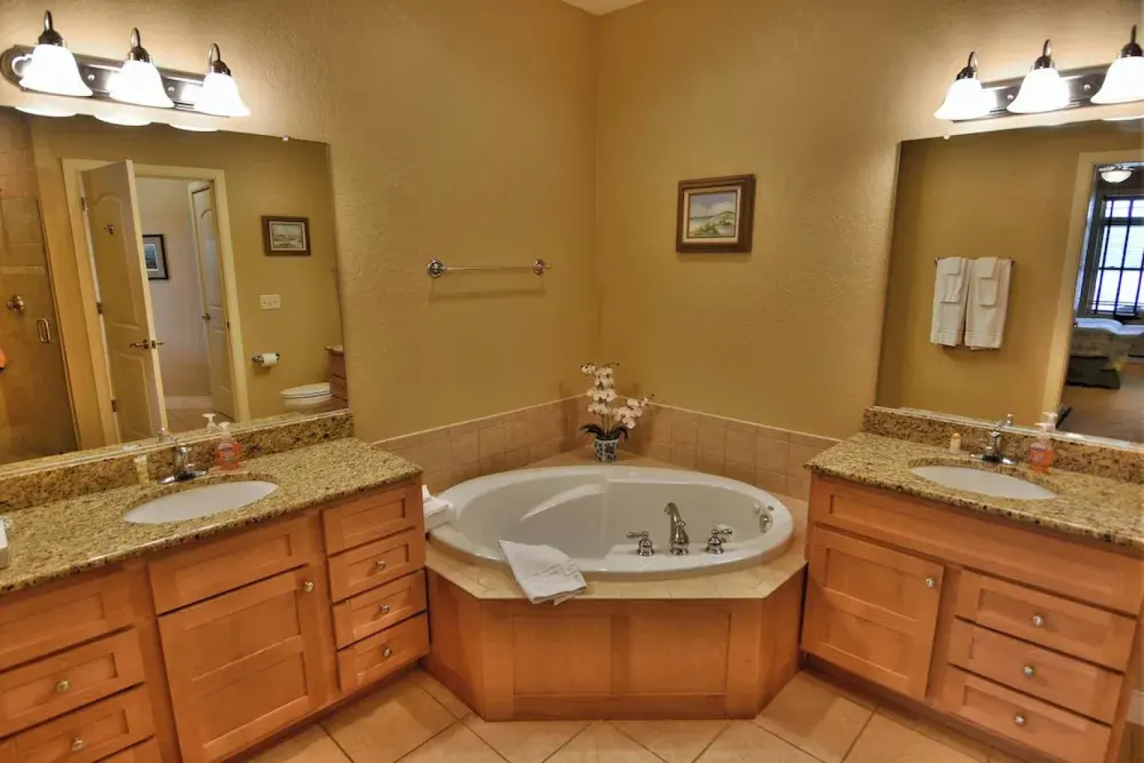 Unit 411a 1 BD/ 1 BA Condo