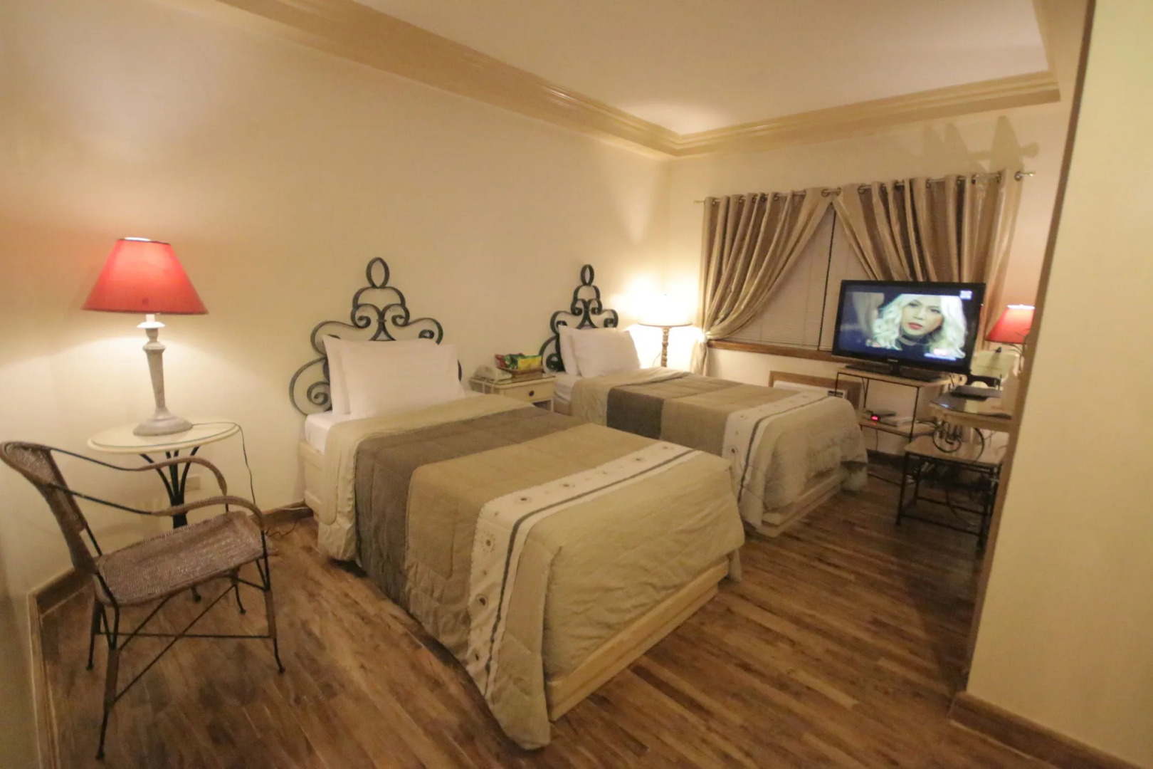 Roxas President's Inn