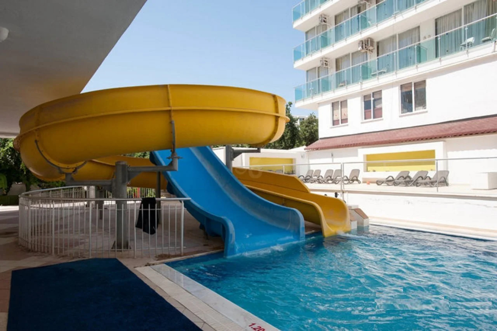 Отель Blue Bay Platinum