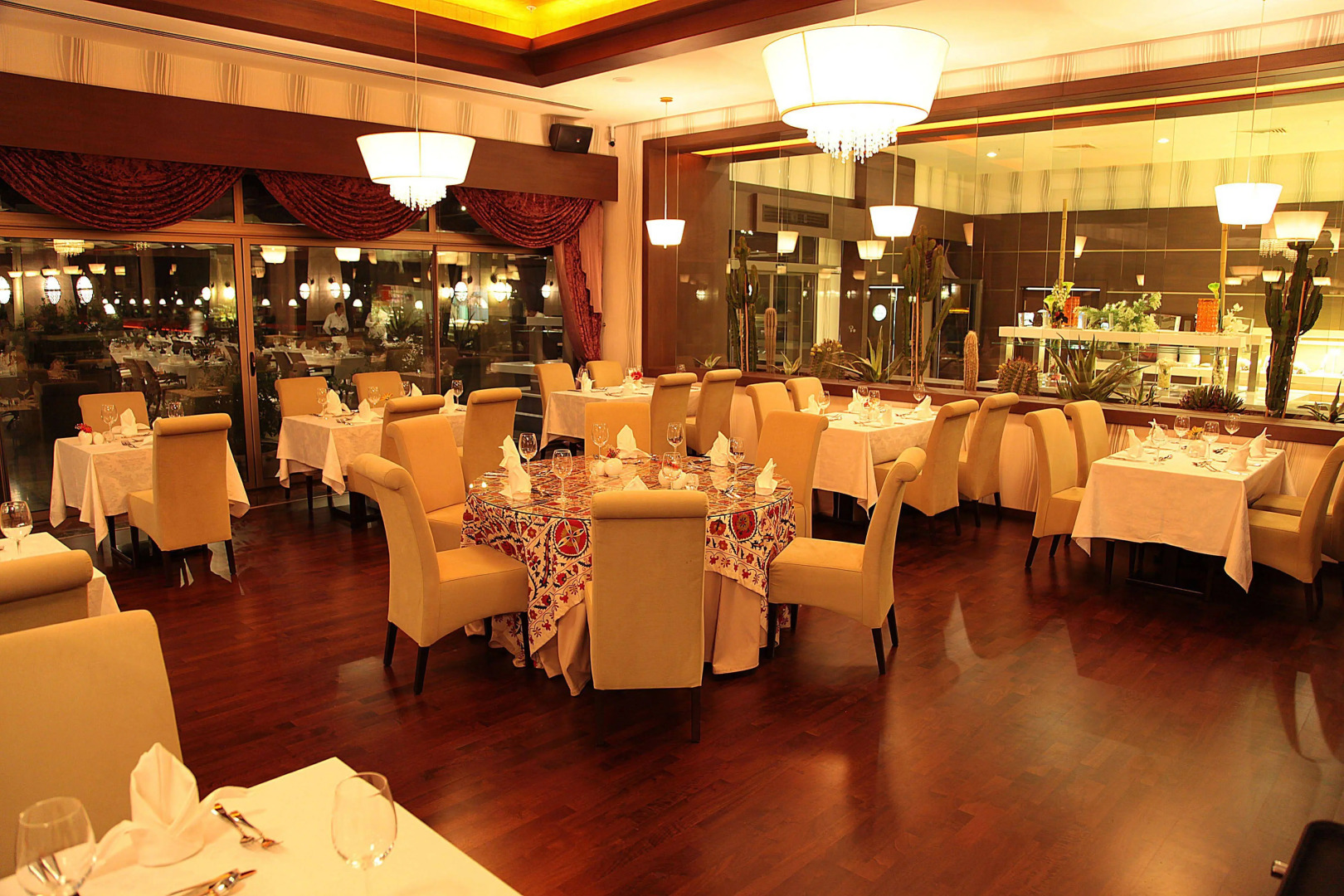 Cratos Premium Hotel & Casino